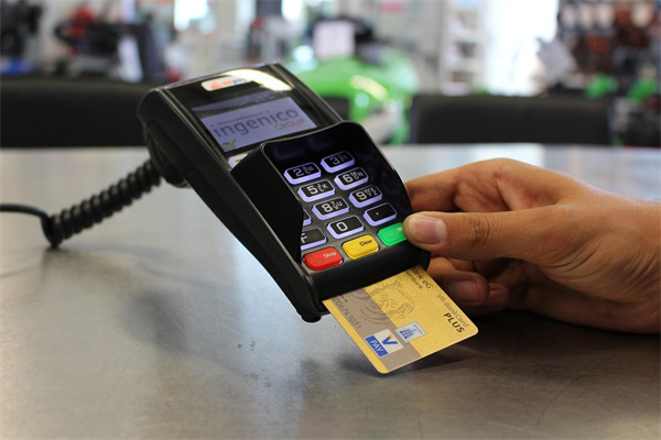 信用卡当储蓄卡用可以吗，哪种情况更合适？